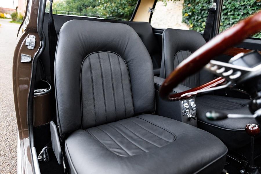 Интерьер Austin Mini Cooper Radford (ADO15) 1965 года  (фото 19 из 20)